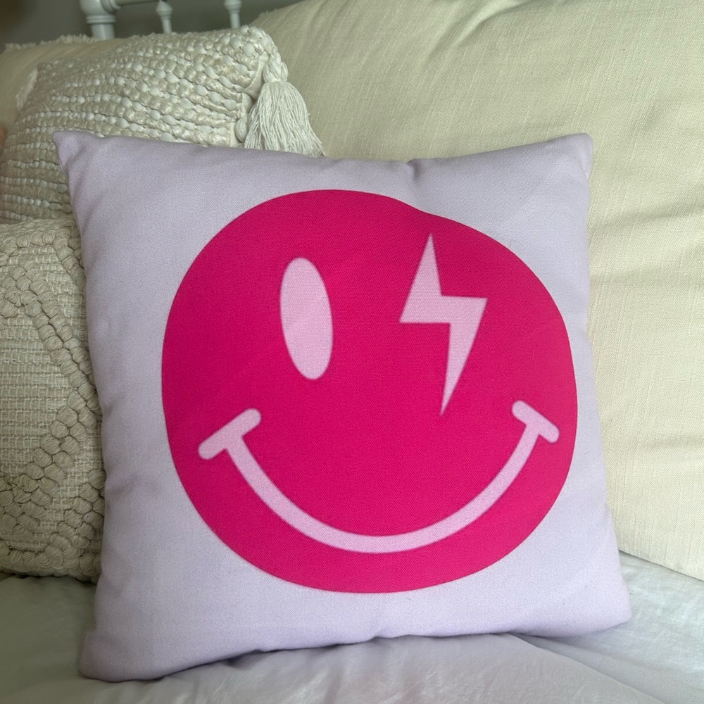 SMILEY PILLOW